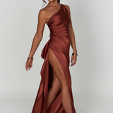 Monthey – Robe Maxi avec Présence Classique et Élégante