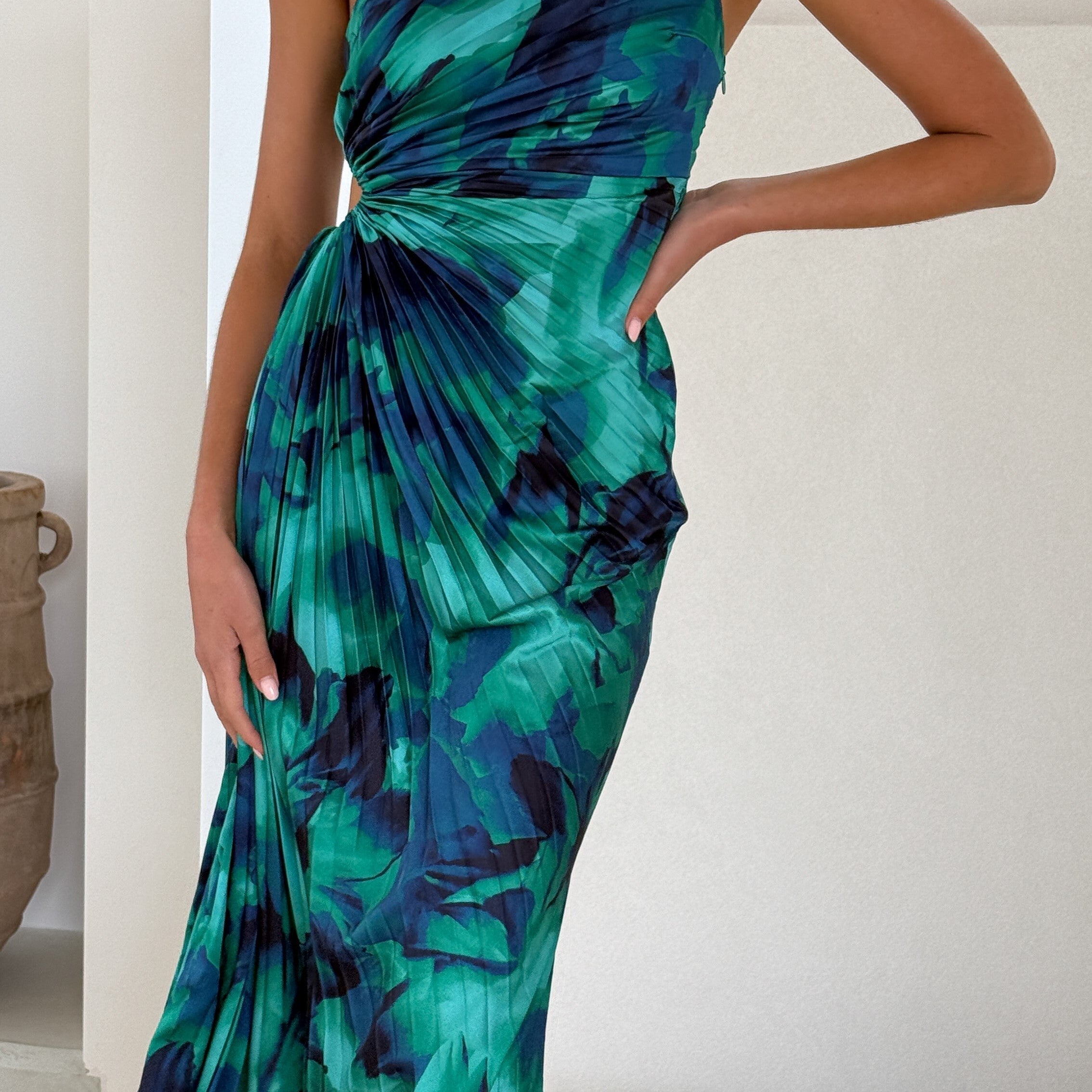 Prilly Maxi Découpes – Robe Maxi avec Découpes Asymétriques