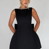 Veytaux – Robe Mini avec Nœud en Satin et Perles