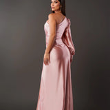 Bassins – Robe en Satin avec Design Asymétrique et Fente