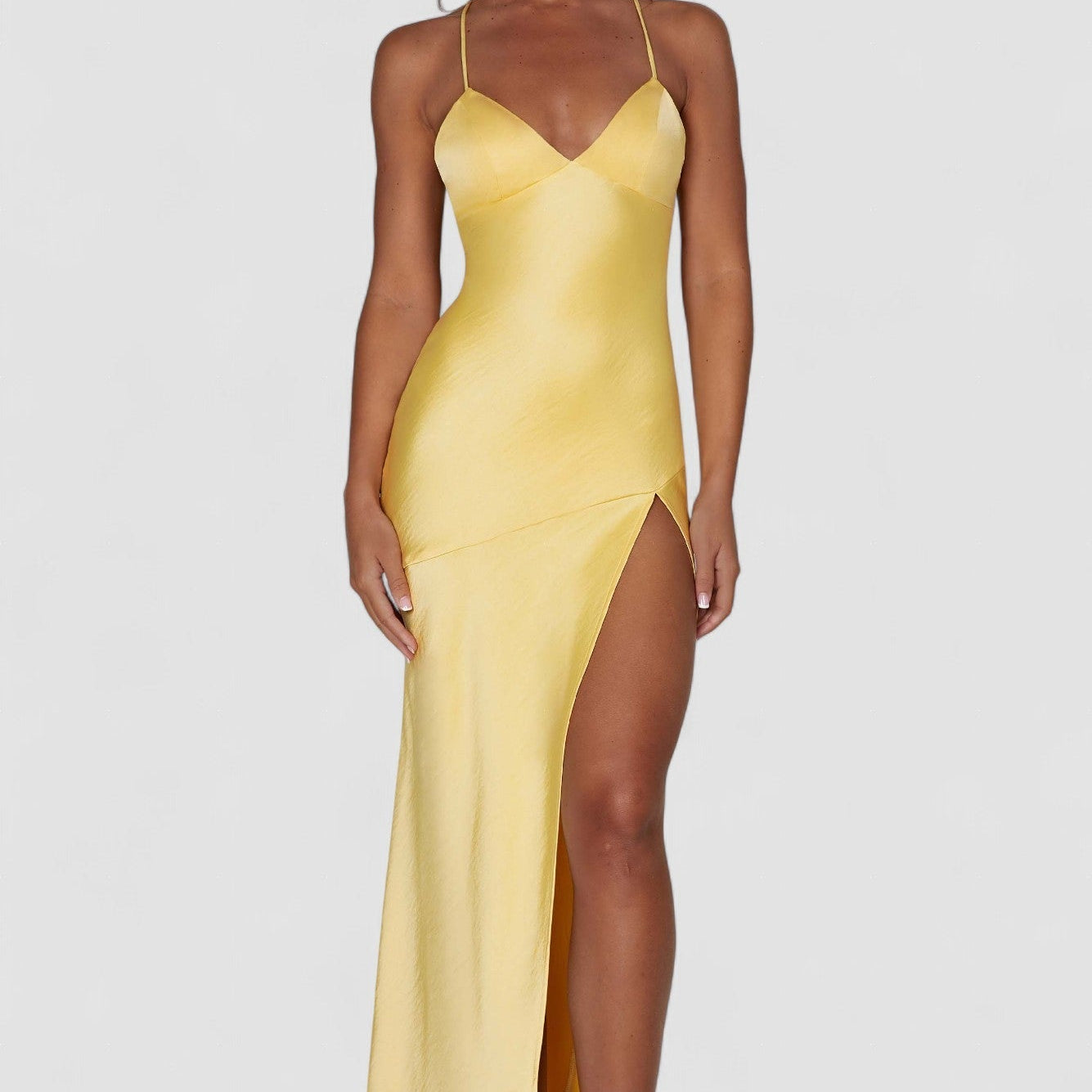 Corcelles – Robe Maxi en Satin avec Décolleté Haut